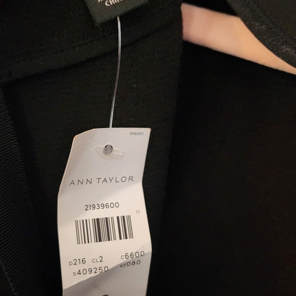 Ann Taylor Womens Classy Stunning Black Bell Sleeve Dress NWT Sz 8 - Picture 4 of 4